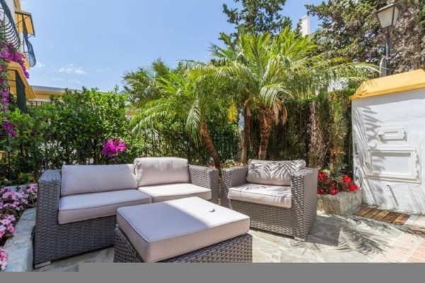 Sold: 4 Bedroom, 3 Bathroom Townhouse in Marbellamar, Marbella Golden Mile